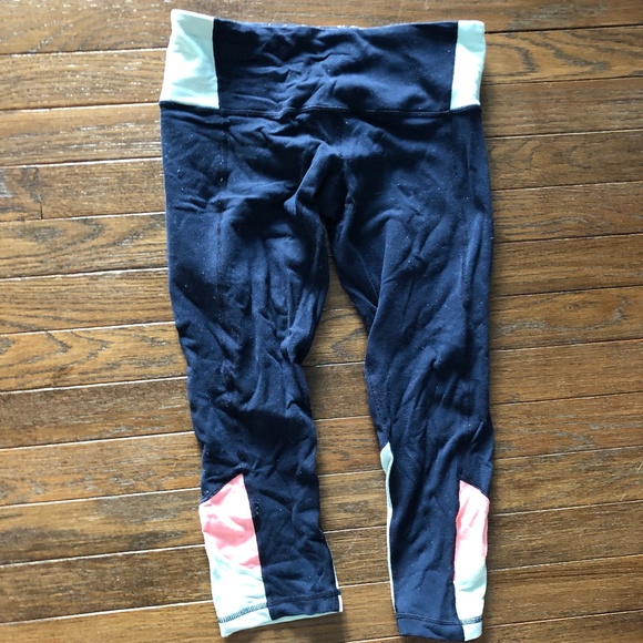 Lululemon EmbodyCrop Navy blue, mint, coral/orange - Picture 6 of 8